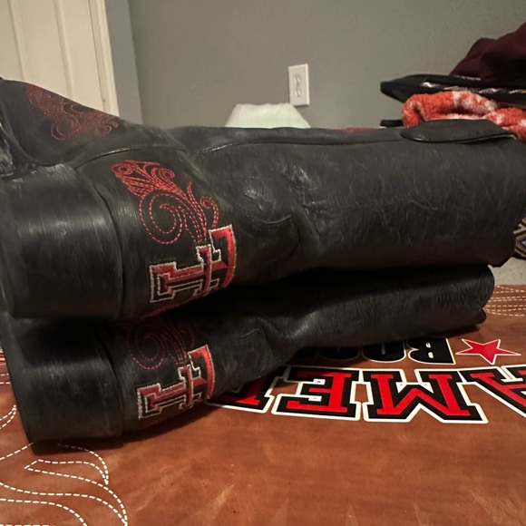 RETIRED Texas Tech Gameday boots - Picture 2 of 8